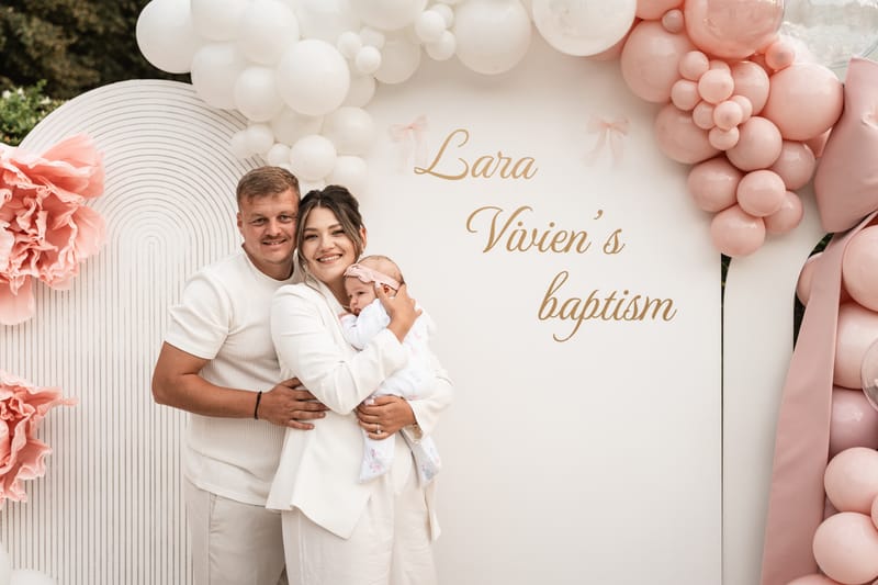 Momente sincere și detalii pline de sensibilitate, surprinse într-o zi specială pentru întreaga familie.