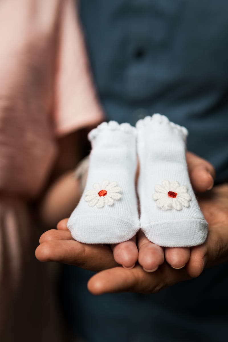 Imagini care surprind frumusețea, emoția și conexiunea unui moment unic din viața unei familii.