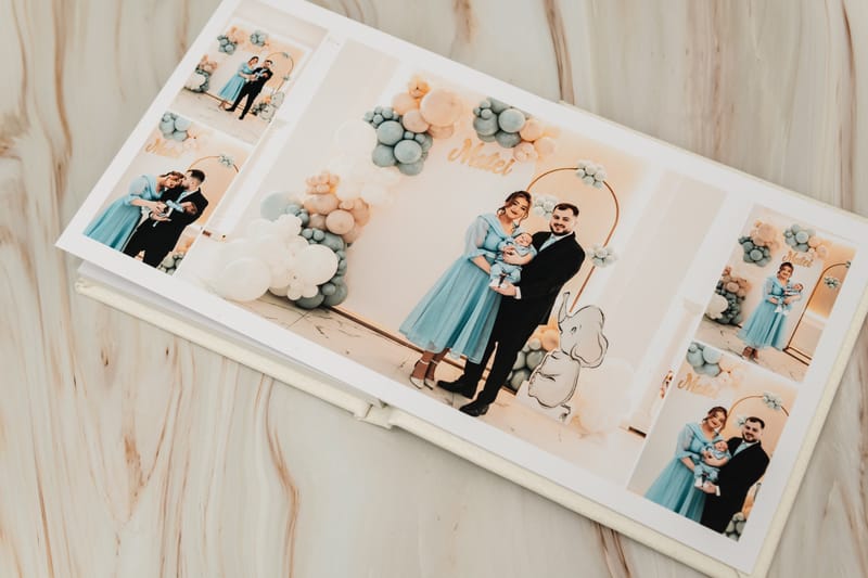 Albume și printuri realizate cu atenție la detalii, calitate și design, pentru amintiri care dăinuiesc.