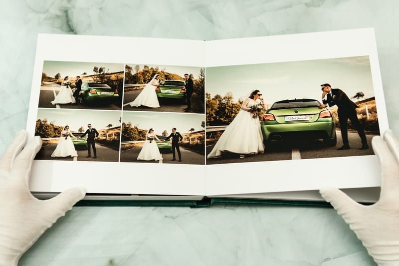 Albume și printuri realizate cu atenție la detalii, calitate și design, pentru amintiri care dăinuiesc.