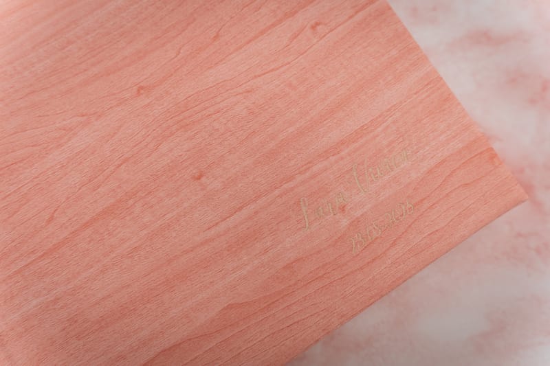 Albume și printuri realizate cu atenție la detalii, calitate și design, pentru amintiri care dăinuiesc.