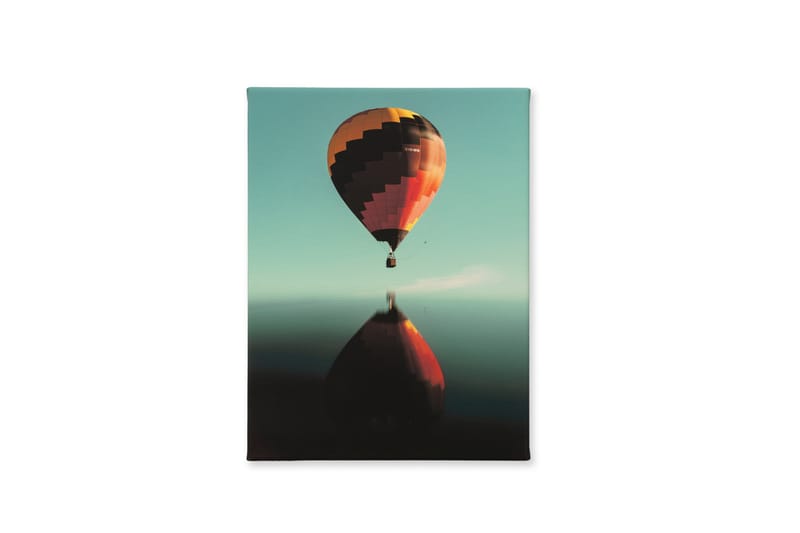 Arta noastră ajunge la tine acasa! Tablouri pe canvas create din fotografiile noastre originale.