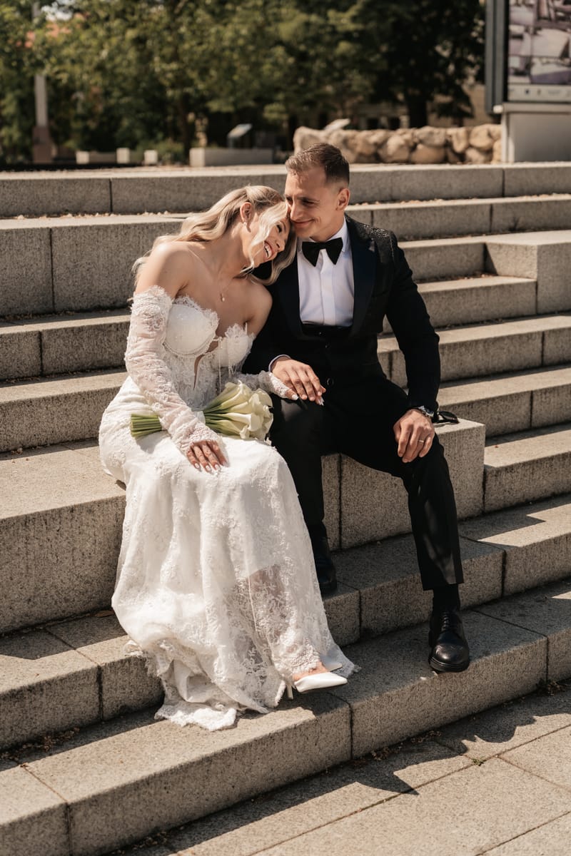 O selecție de imagini care surprind emoția, naturalețea și eleganța fiecărei nunți.
