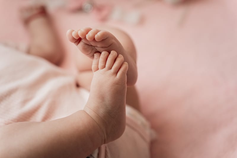 Momente sincere și detalii pline de sensibilitate, surprinse într-o zi specială pentru întreaga familie.