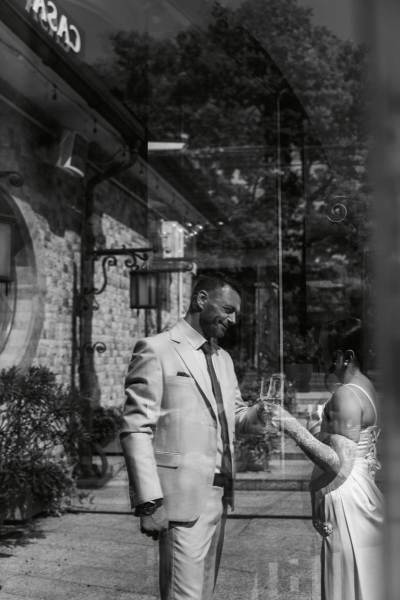 Momente sincere și emoționante care marchează începutul unei vieți împreună.