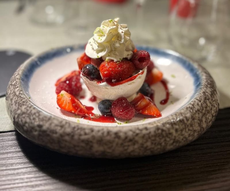 Pavlova aux fruits rouges