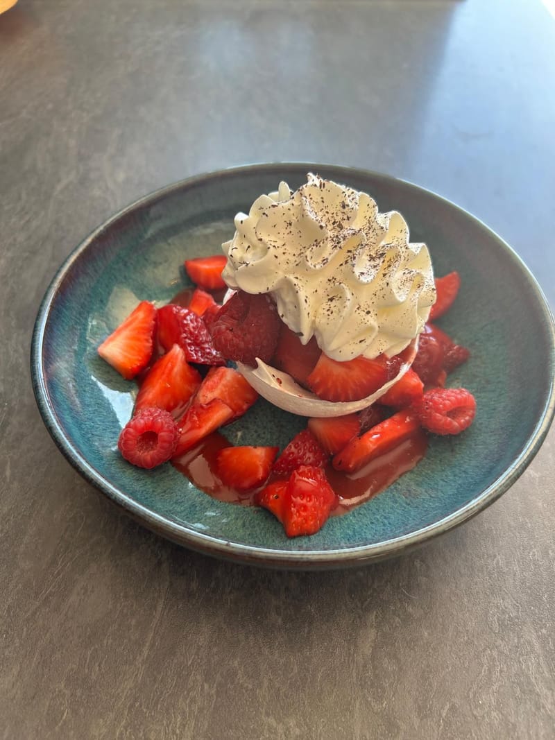 Pavlova aux fruits rouges