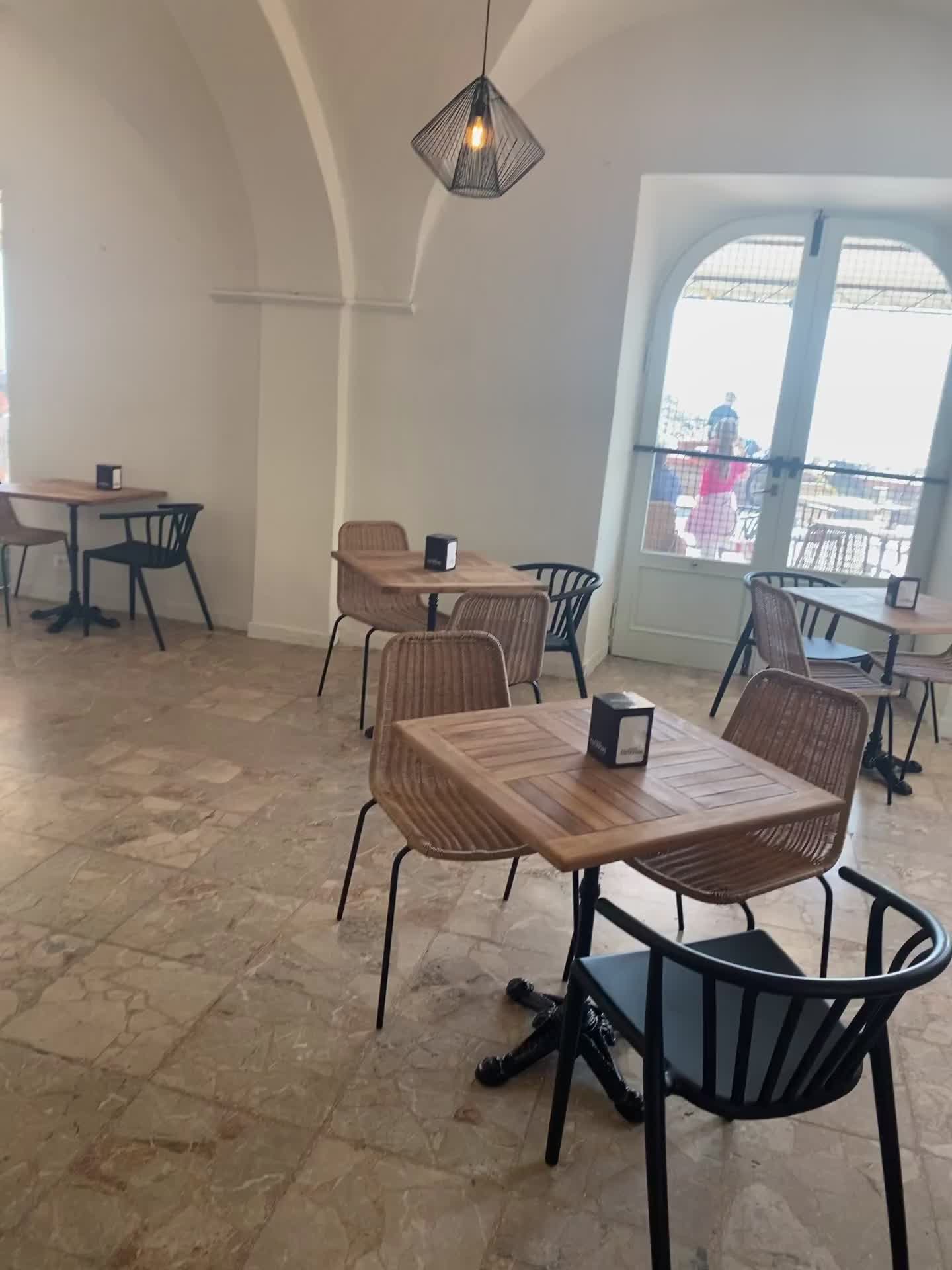 MAGGIE'S - LAIGUEGLIA