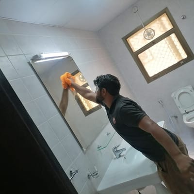 شركة نظافة المنازل والفلل والمباني بأبوظبي @0505597712 //0545409717يسرنا أن نوفر لكافة عملائنا قسم خاص بالنظافة بكافة أنواعها بداية من نظافة الفلل، والمنازل، وحتى الشقق الصغيرة مرورًا إلى تنظيف الأرضيات، وحدائق المنازل , وتنظيف السجاد والكنب والستائر وتعقيمها وتنظيف الواجهات الزجاجية لكافة المنشآت والمباني بالإضافة لوجود قسم خاص لتنظيف خزانات المياه وتعقيمها من البكتيريا والفيروسات والطفيليات خدمات نقدمها لكم في ابوظبي وجميع المناطق داخل الإمارة وخارجها(, العين ,(, ليوا (,بني ياس, ( ,لرحبة ,(الظفرة, ) بدع زايد,( الختم,( مدينة محمد بن زايد,( مدينة خليفة ,( مدينة زايد,(المقطع ,( المصفح,( سويحان ,(المفر