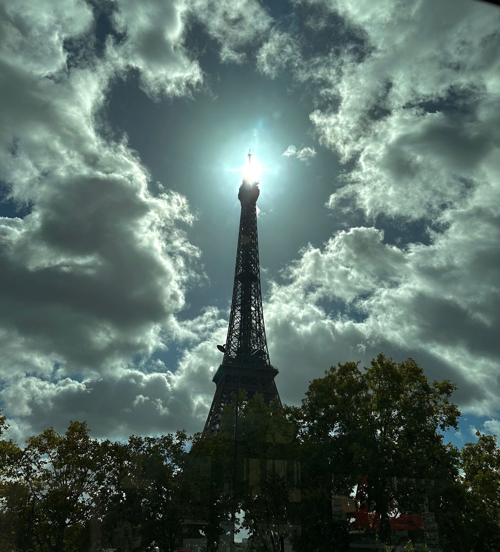 Nowhere à Paris