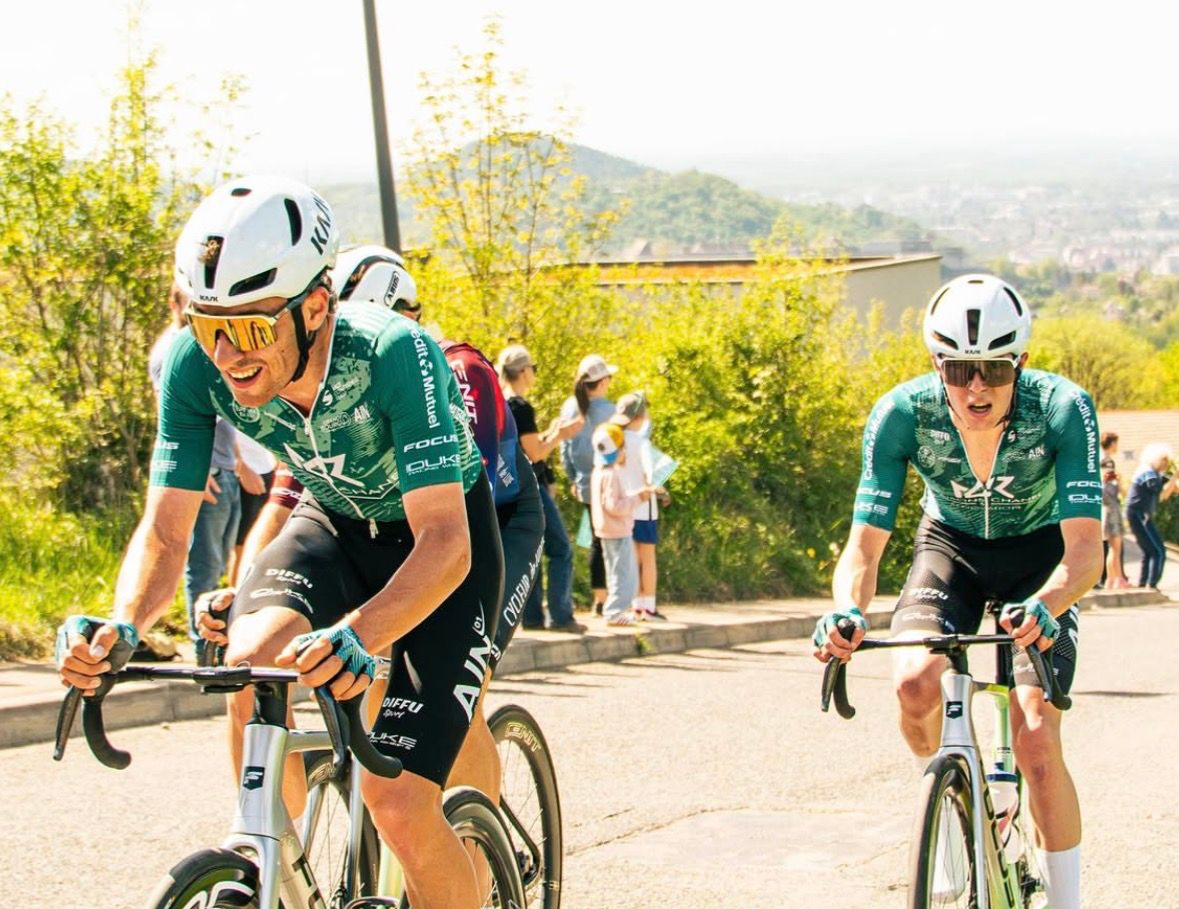 Un premier week-end avec les professionnels réussi pour Bourg-en-Bresse Ain Cyclisme