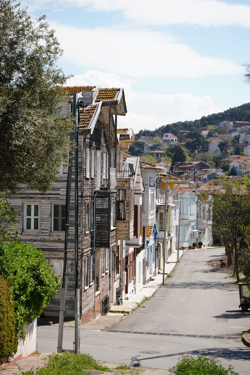 4HM EΚΔΡΟΜΗ ΑΪΒΑΛΙ-ΣΜΥΡΝΗ