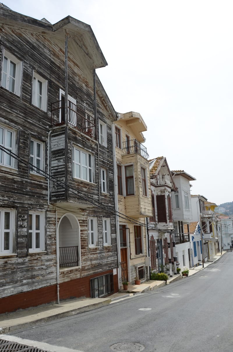 ΑΪΒΑΛΙ-ΣΜΥΡΝΗ