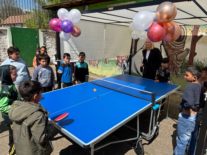 Pokloni za OŠ Branko Pešić u Zemunu