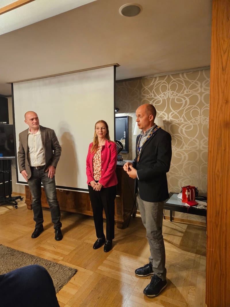 Prijem novih članova, zahvalnice i predavanje