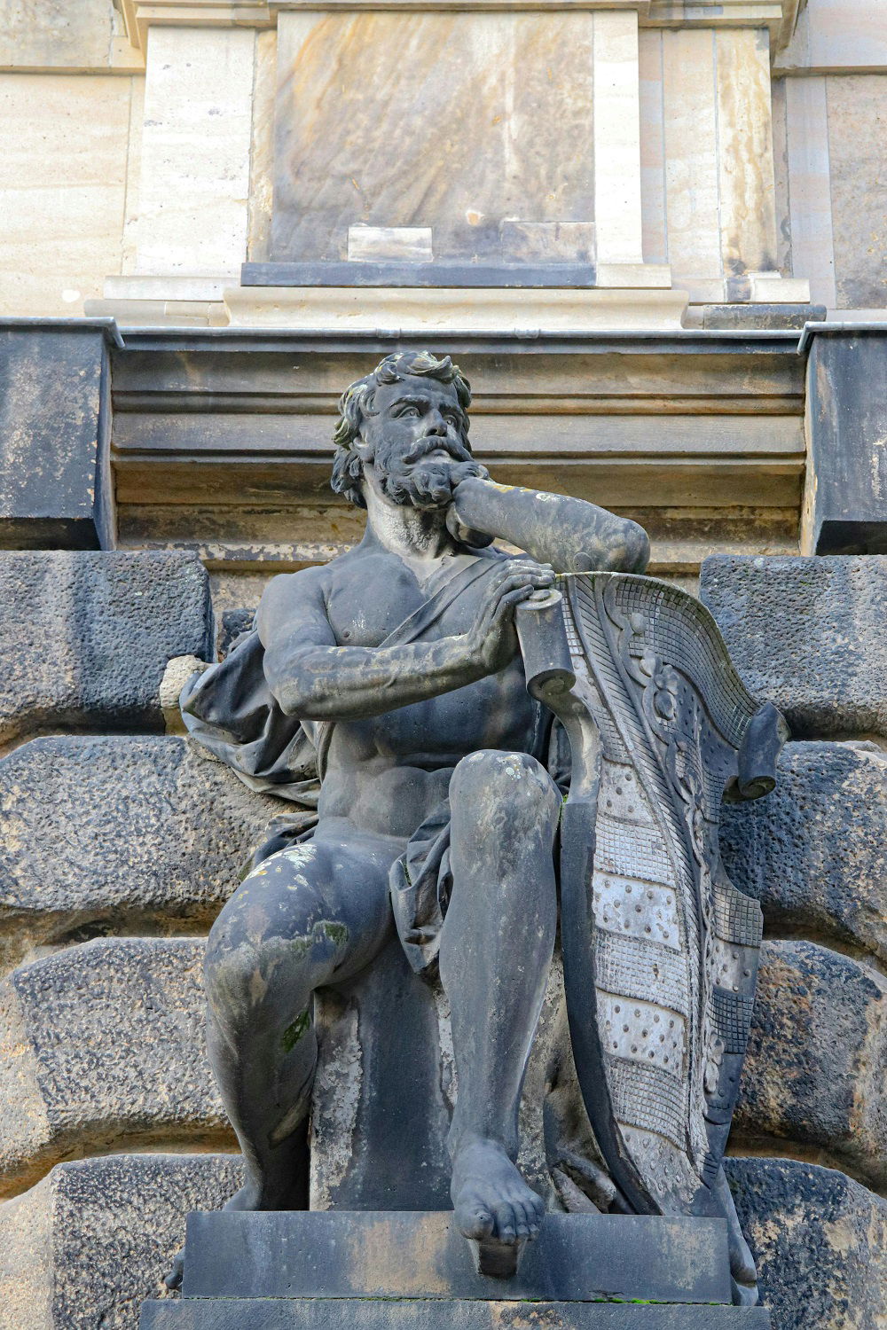 Statue på kunstakademiet i Dresden