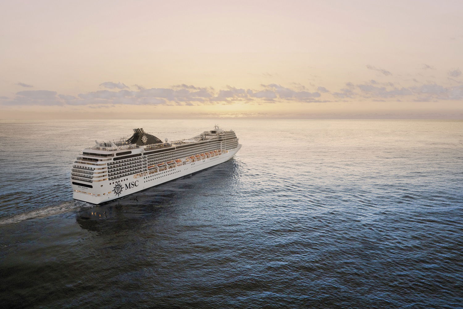 MSC Poesia krysser havet