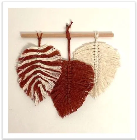 FEUILLES EN MACRAME