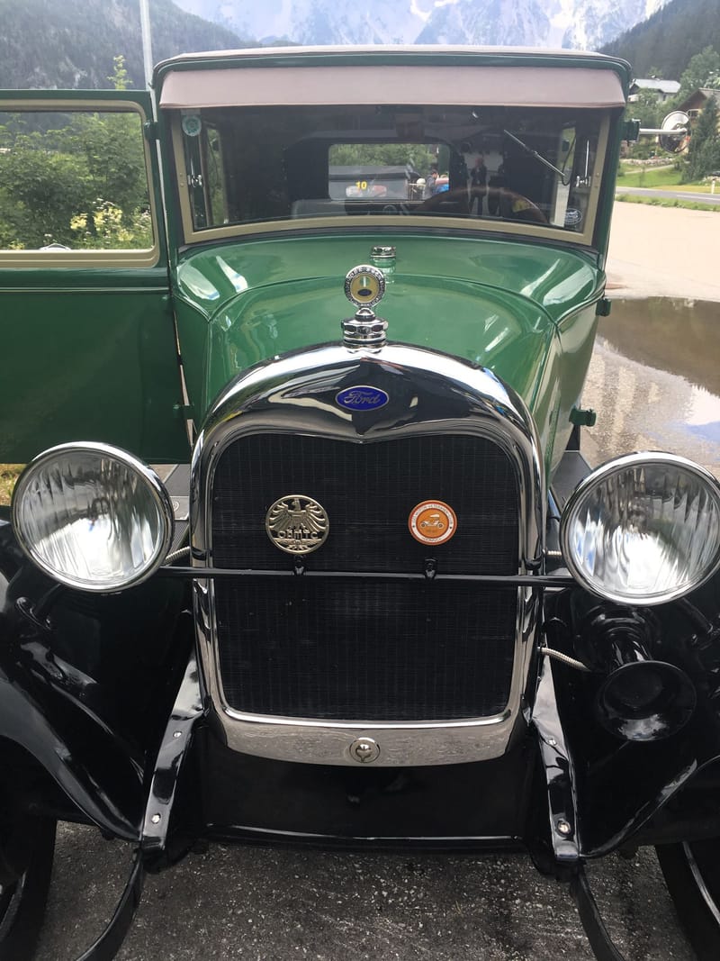 Oldie but Goldie (Ausfahrt für Fahrzeuge bis 1950)