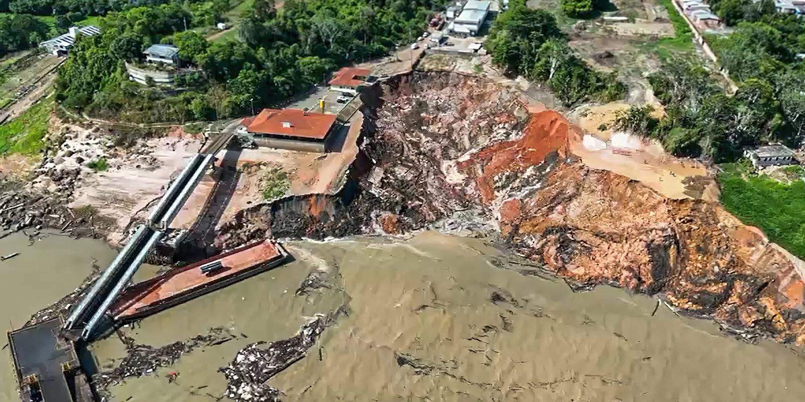 Desabamento do Porto de Manacapurú: Reflexo da Falta de Planejamento e Gestão na Amazônia.