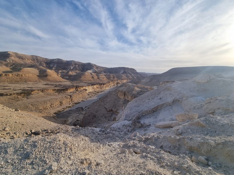 🌟 הטיול שלא תשכחו: סכיני דימונה תחת כוכבים + עמיר בניון 🌟