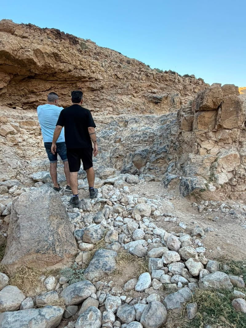 🏜️ נחל עדשה — טיול גברים טכני + חגיגת יום הולדת לאבי וינון | לב מדבר יהודה