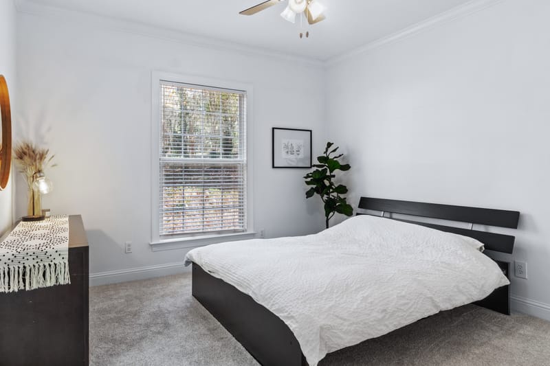 Interior Photos with Floor Plan