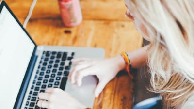 Νέα έρευνα IWG: Τα 3/4 των εργαζόμενων γονέων θα έψαχναν για νέα δουλειά εάν ήταν αναγκασμένοι να πηγαίνουν στο γραφείο σε καθημερινή βάση