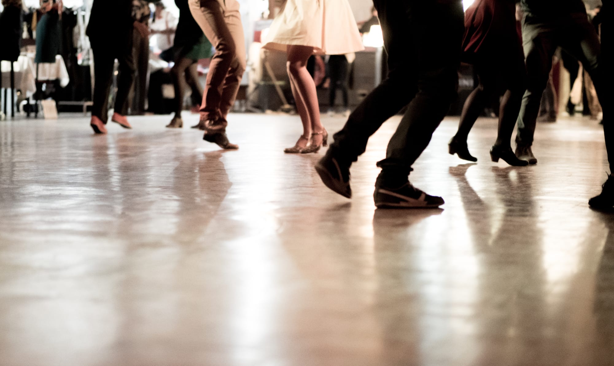 Balliamo e stiamo insieme: al via a settembre un mese di swing gratuito!