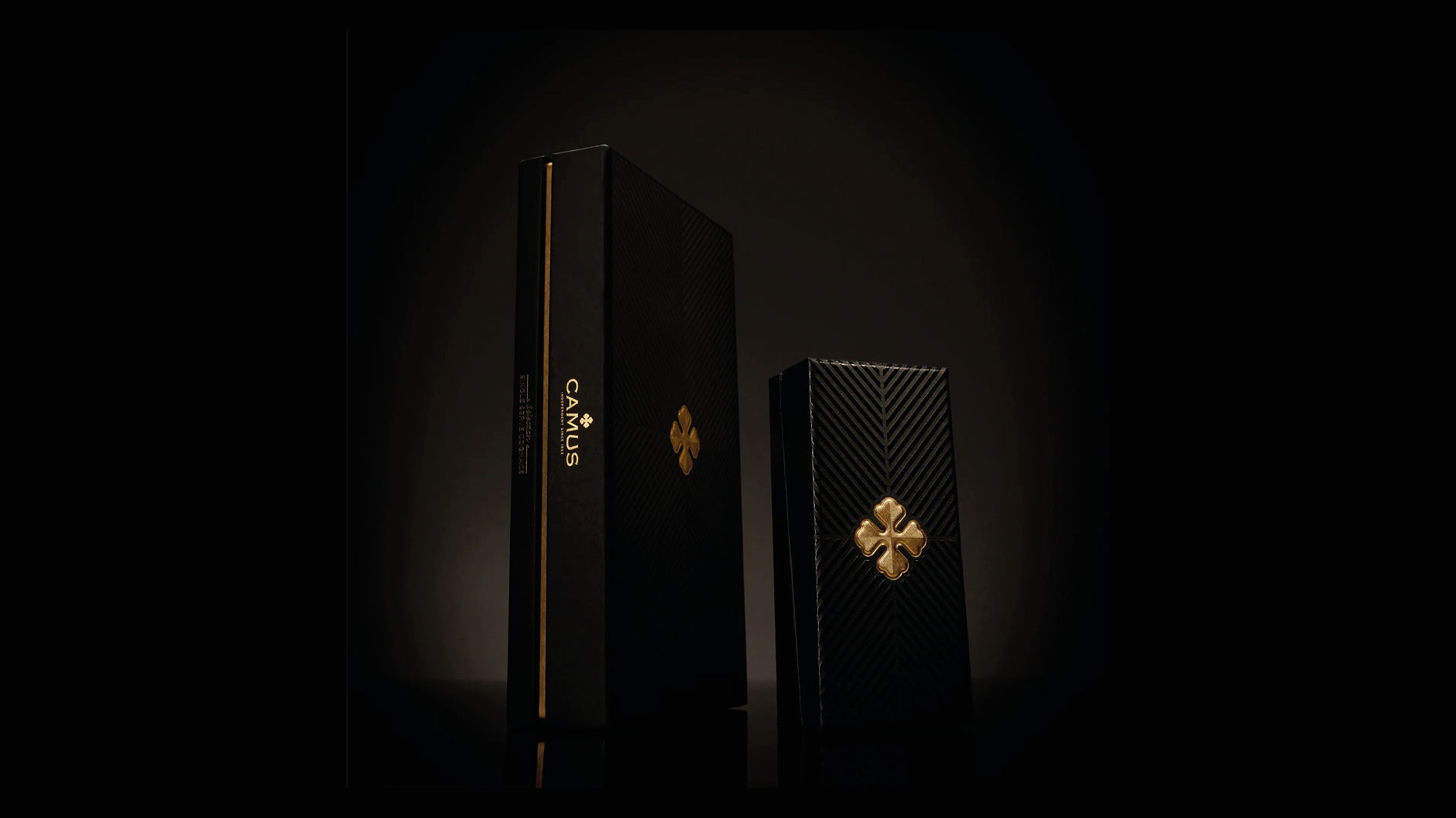 #CRÉATION CONCEPT #STORY TELLING #NAMING #IDENTITÉ GRAPHIQUE #BRANDING #DESIGN PACKAGING #DESIGN PRODUIT #SUIVI TECHNIQUE & SOURCING FOURNISSEURS #PLANS TECHNIQUES DE FABRICATION