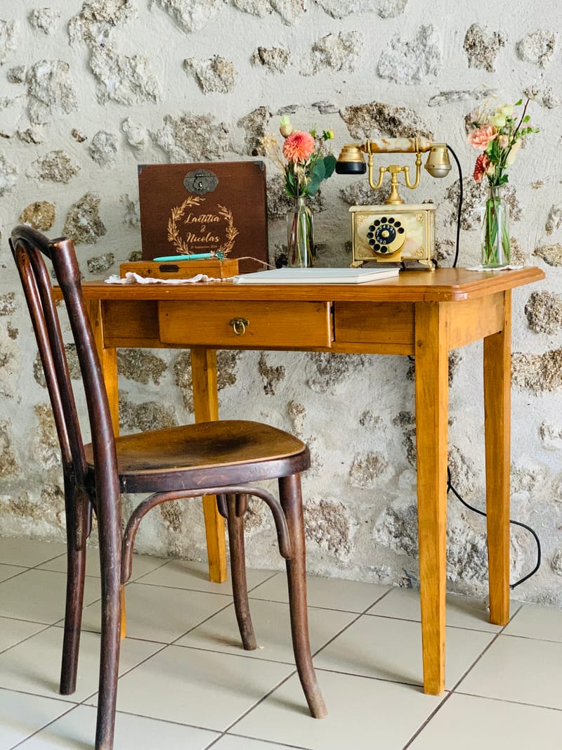 Table bureau