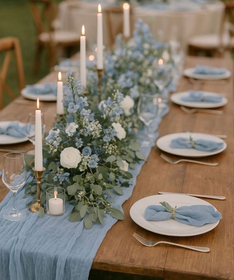 Chemins de table bleu