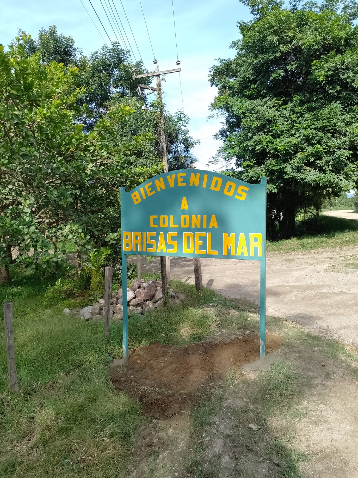 Entrance to Colonia Brisas Del Mar, Balfate, Colon, Honduras