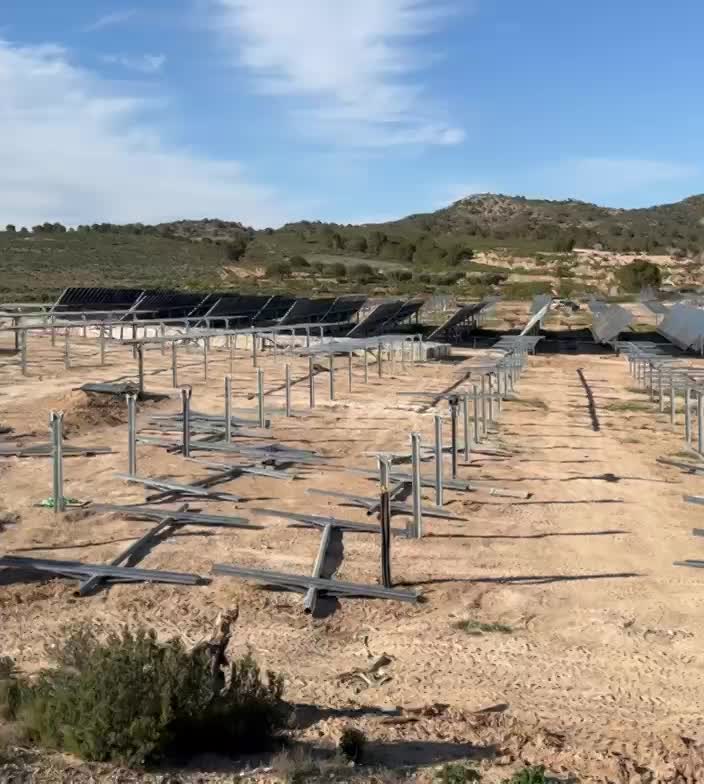 (13 MWp Tracker Monoline PVH)