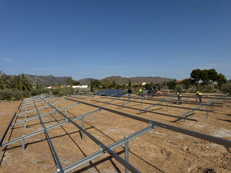 PROYECTO DE INSTALACION SOLAR FOTOVOLTAICA SAT LOS GUIRAOS. 130KW (Almería)