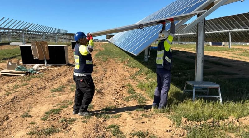 10MW Montaje modulos  y estructura Trina Tracker 