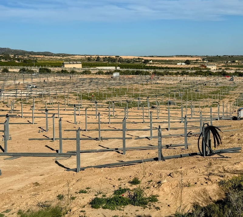 (13 MWp Tracker Monoline PVH)