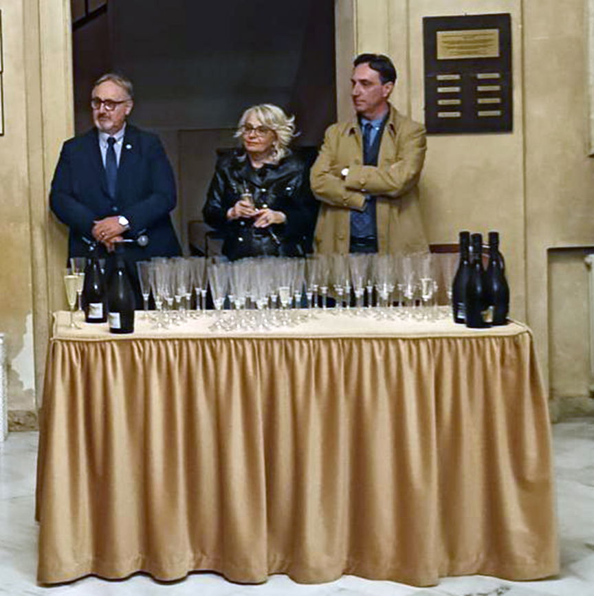 Aperitivo al Teatro Carlo Coccia per la "Scala di seta" di  Gioacchino Rossini - Oltre settanta inviatati nel Foyer del Teatro novarese