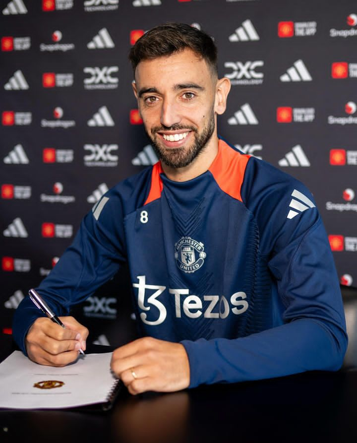 Bruno Fernandes has signed new deal in Manchester United!