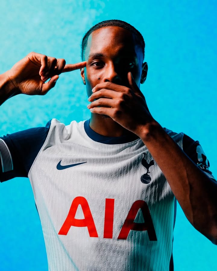 Revealed as Tottenham pay FC Bayern €10M loan fee.