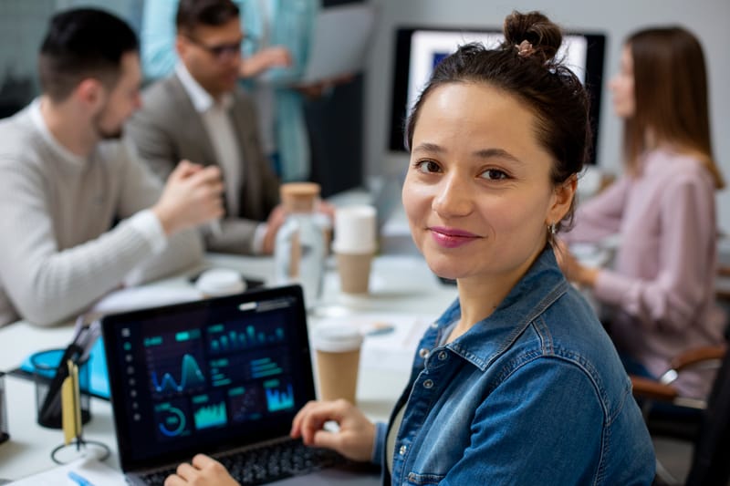 Carreiras em Transformação: Como o Profissional Brasileiro Deve se Preparar para o Mercado de Trabalho em 2026