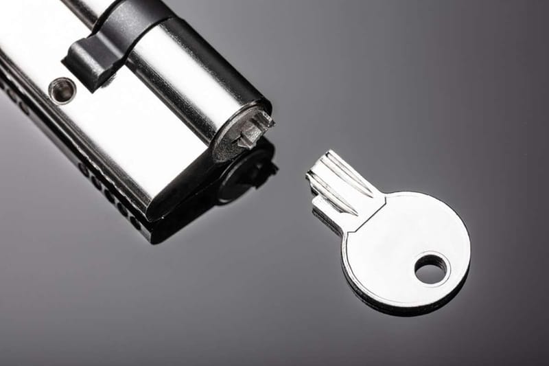 Zašto se ključ lomi baš u žurbi