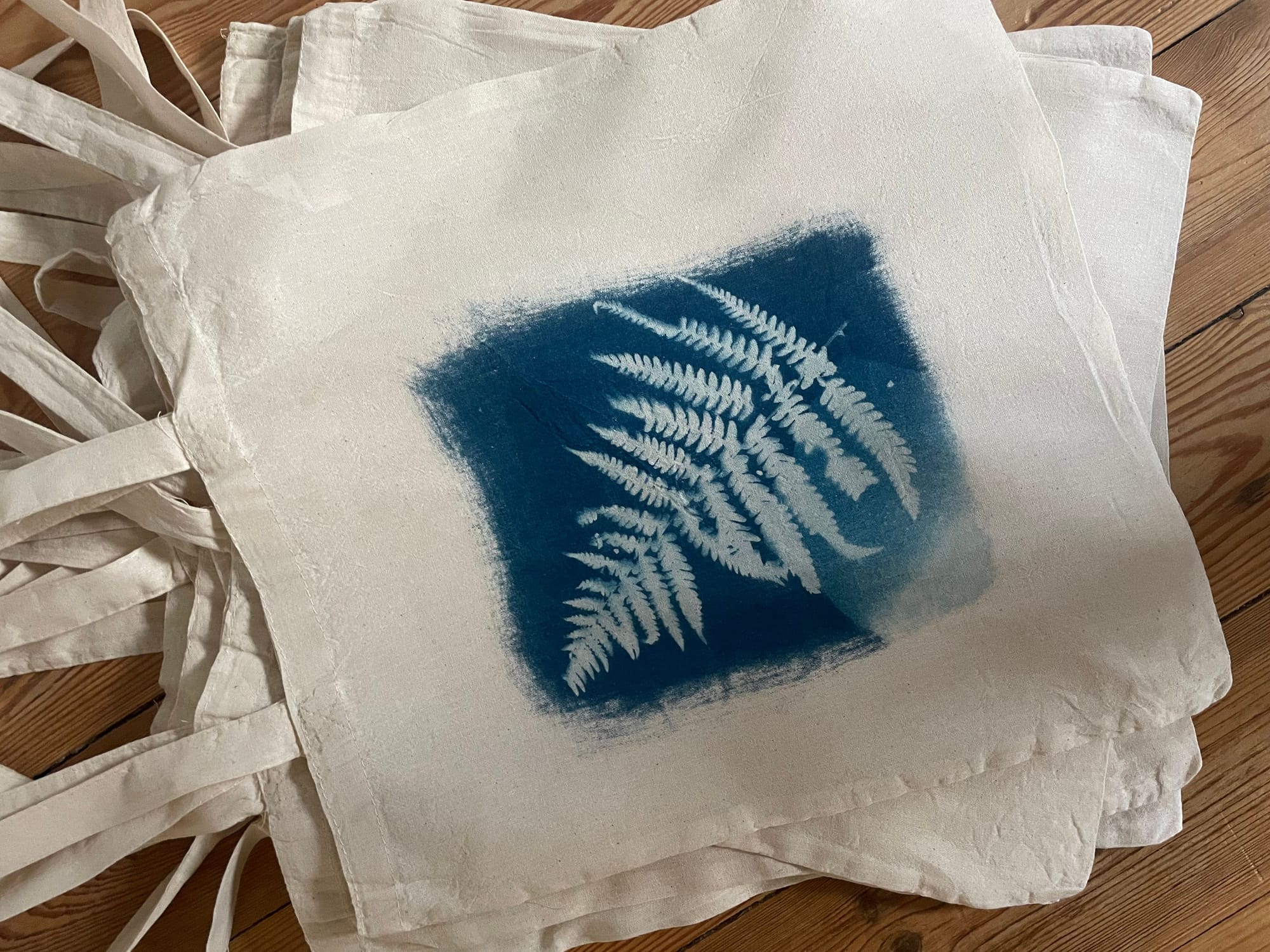 Jutetasche mit Cyanotopie Drucktechnik