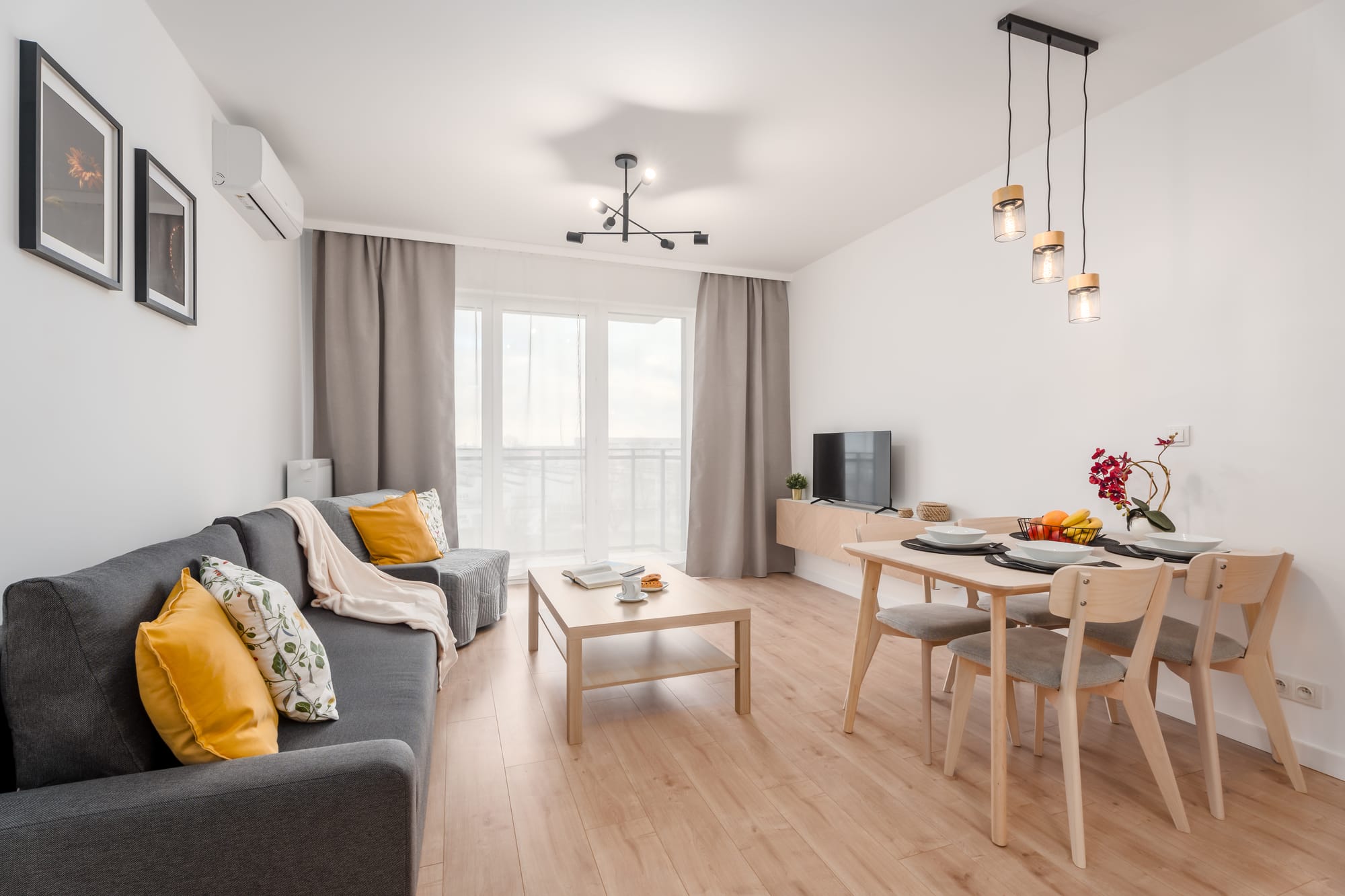 פרויקט סמוך לשדה התעופה הבינלאומי שופין - יזם AUREC