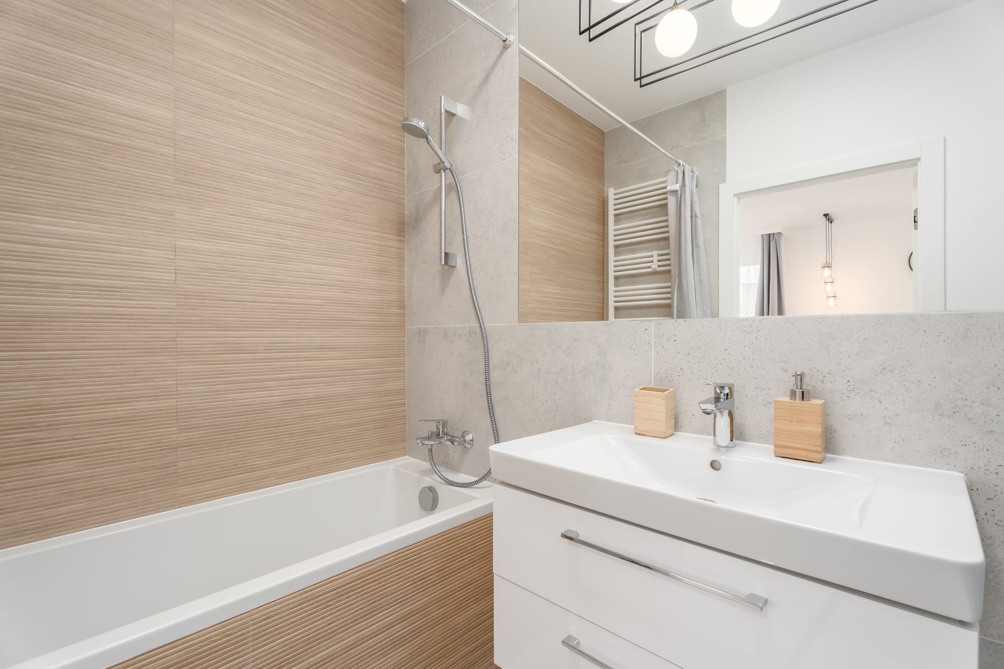 פרויקט סמוך לשדה התעופה הבינלאומי שופין - יזם AUREC