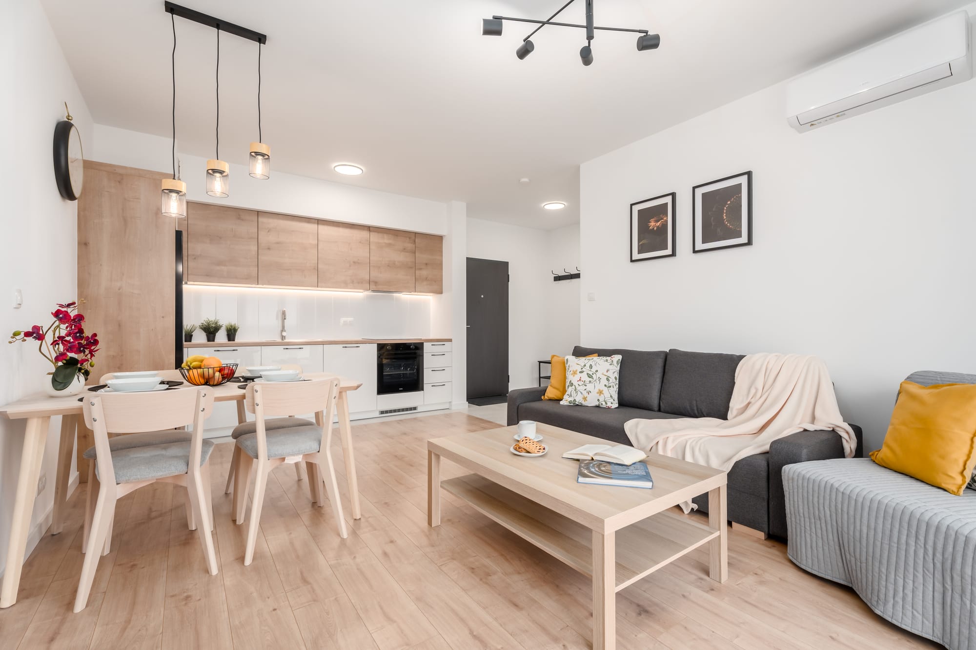 פרויקט סמוך לשדה התעופה הבינלאומי שופין - יזם AUREC