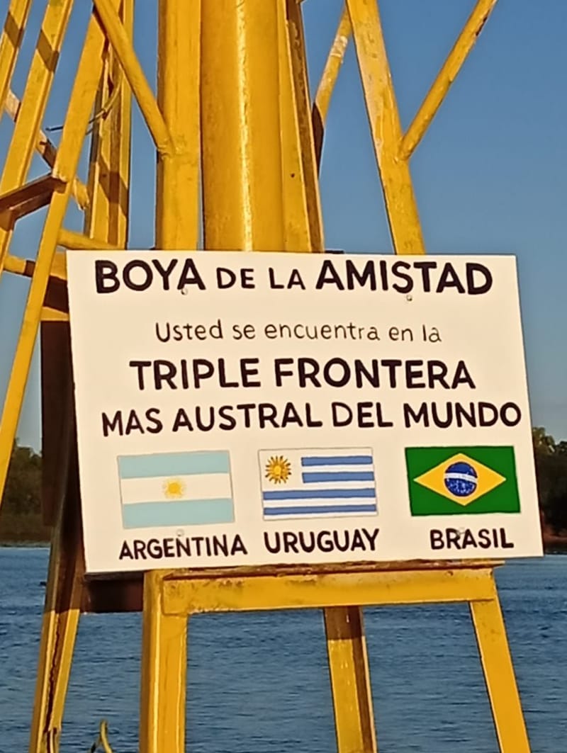Boya de la Amistad en la Triple Frontera Austral del Mundo