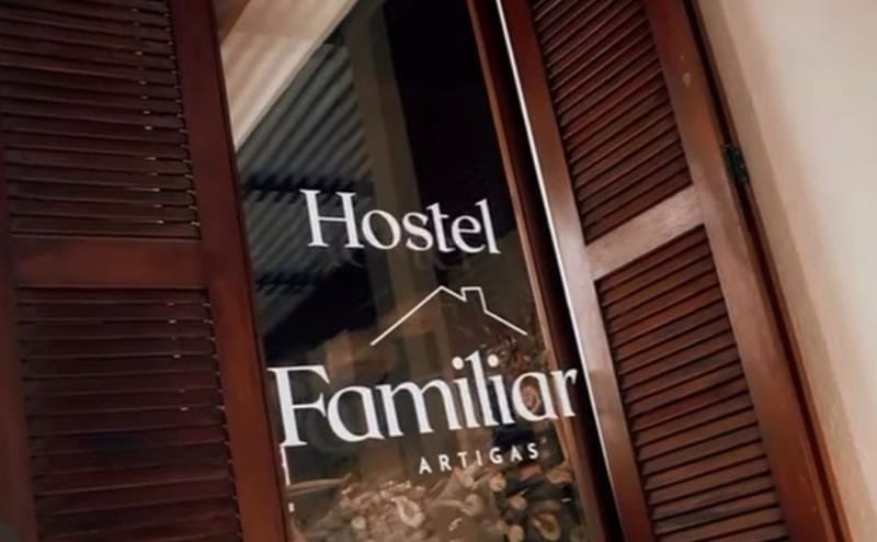 Hostel Familiar Artigas