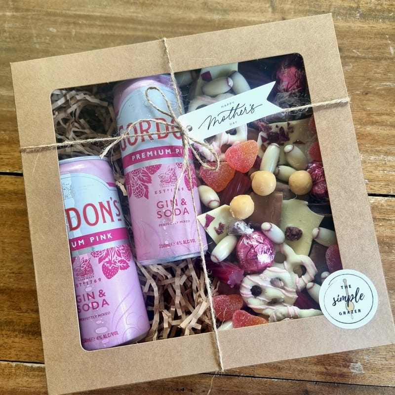Pink Gin &amp; Sweets Giftbox