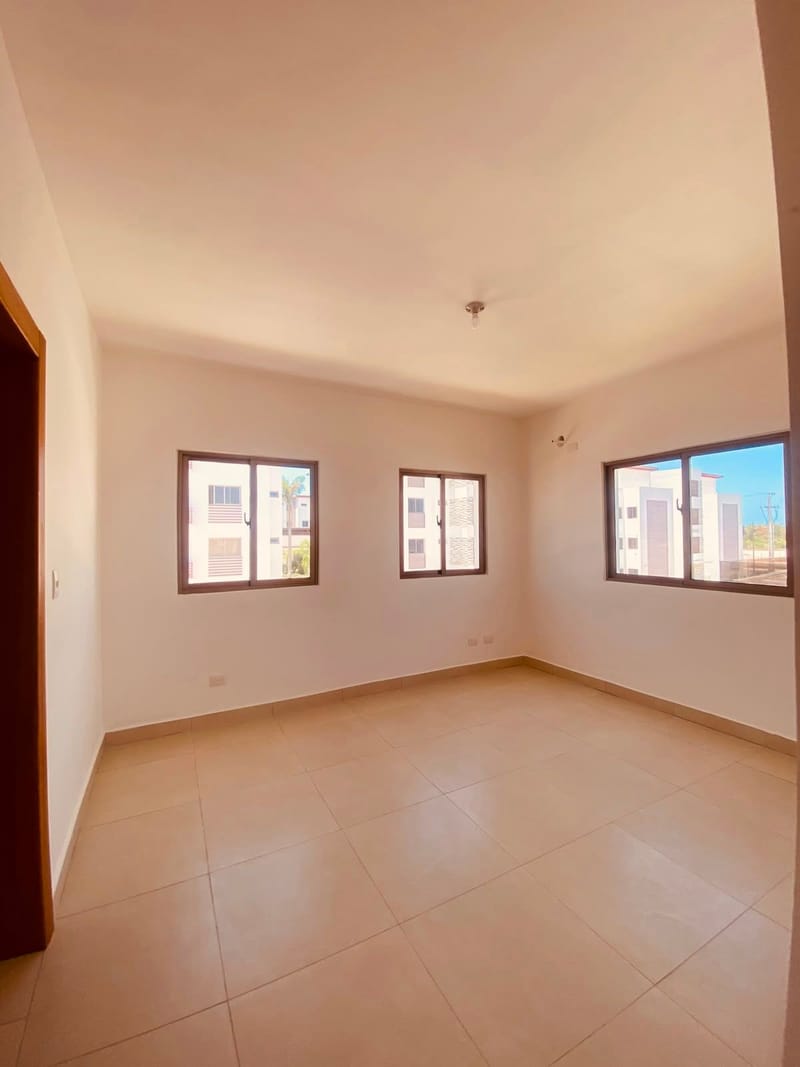Villa Unifamiliar en Alquiler – USD 2,500/mes